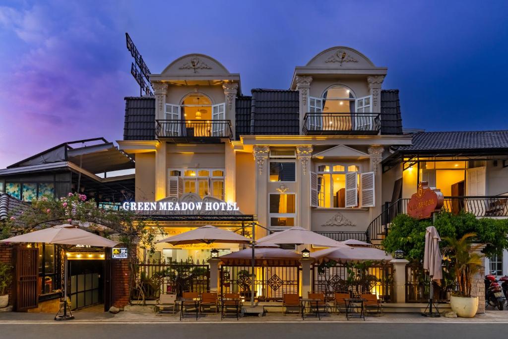 GreenMeadow Hotel DaLat